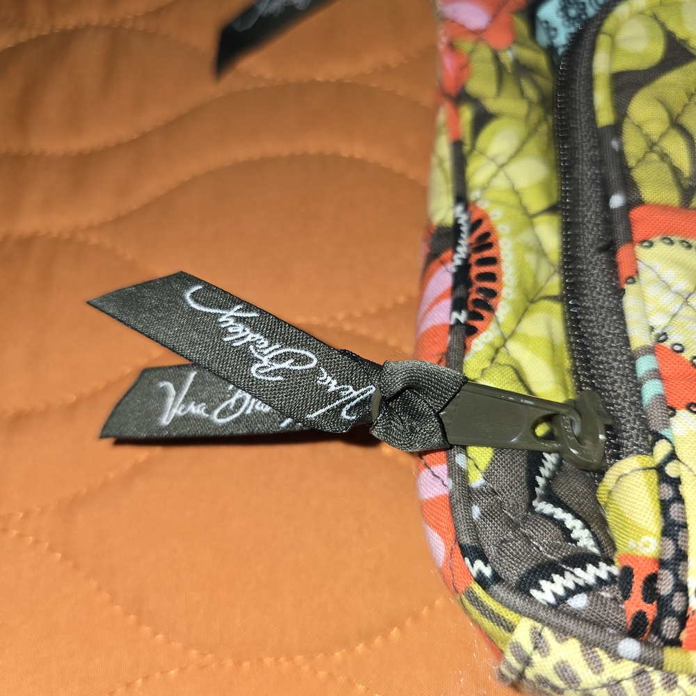 Floral Patterned Shoulder Bag - Picture 2 of 6